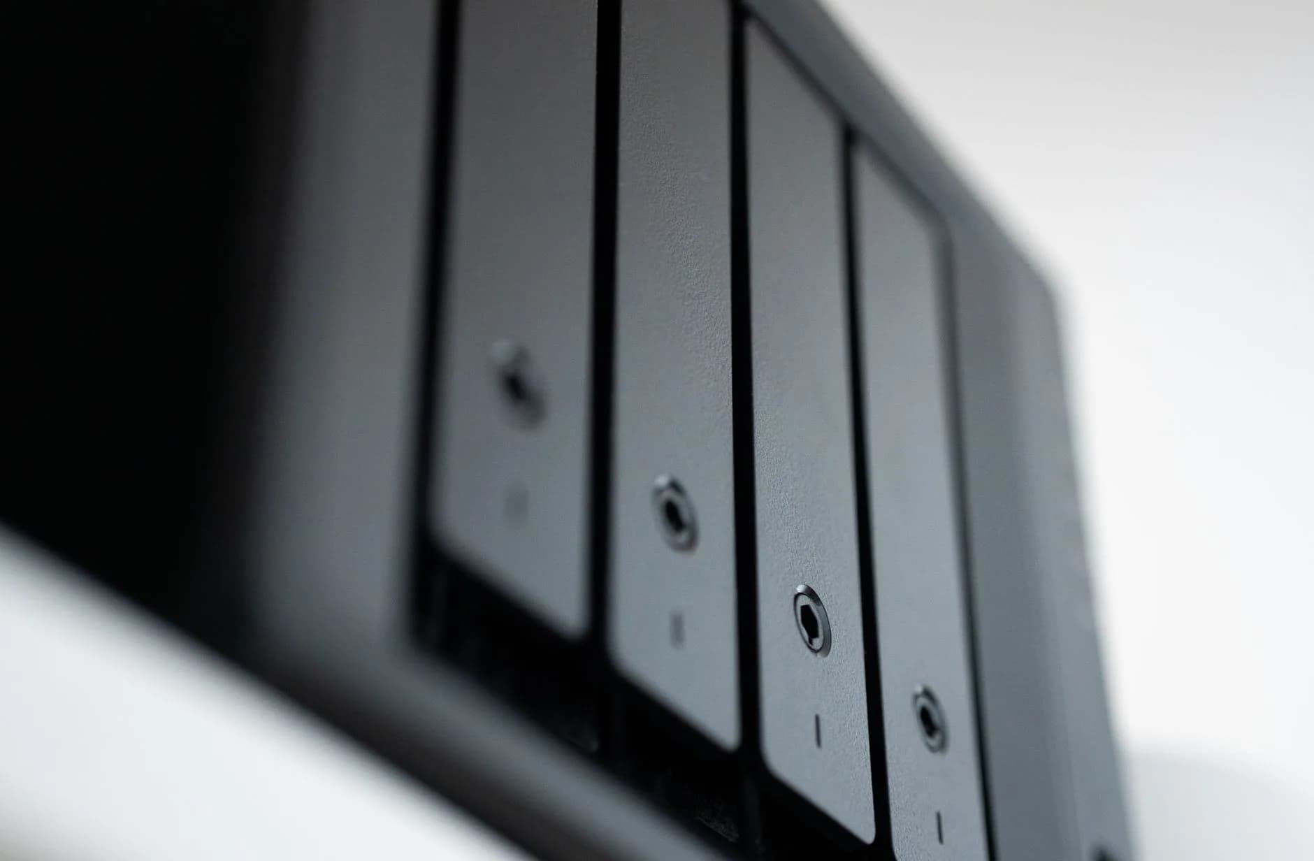 Server e dispositivi di backup per protezione dati aziendali